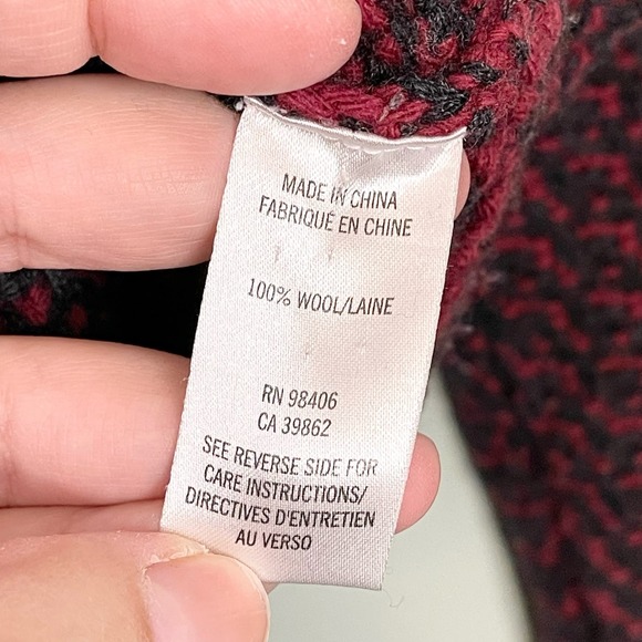 Theory Women's Red Black Wool Knit Ambril Loryelle Cardigan Sweater Size P/TP - Picture 9 of 9